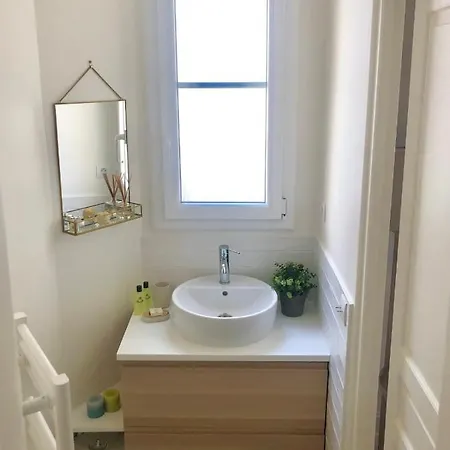 Guestready -- Fantastic Little Apartment Near Montparnasse Paris